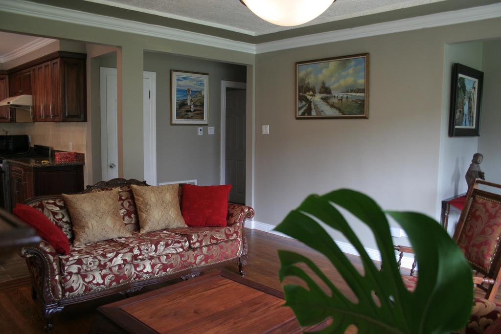 Semi Centre House Otel White Rock Dış mekan fotoğraf